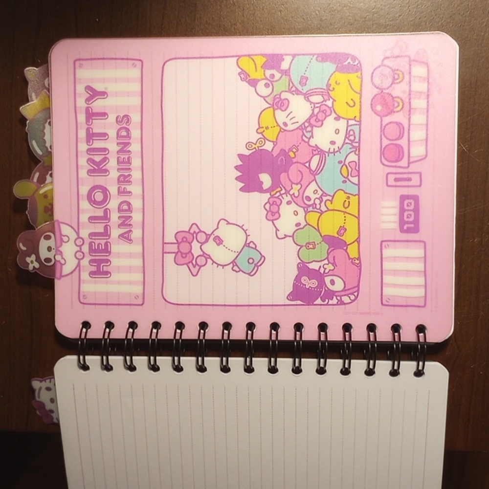 ♡🗝️ Hello Kitty Notebook - Picture 3 of 7